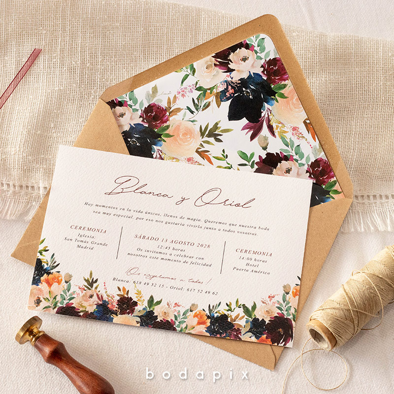 Invitación de boda clásica y floral